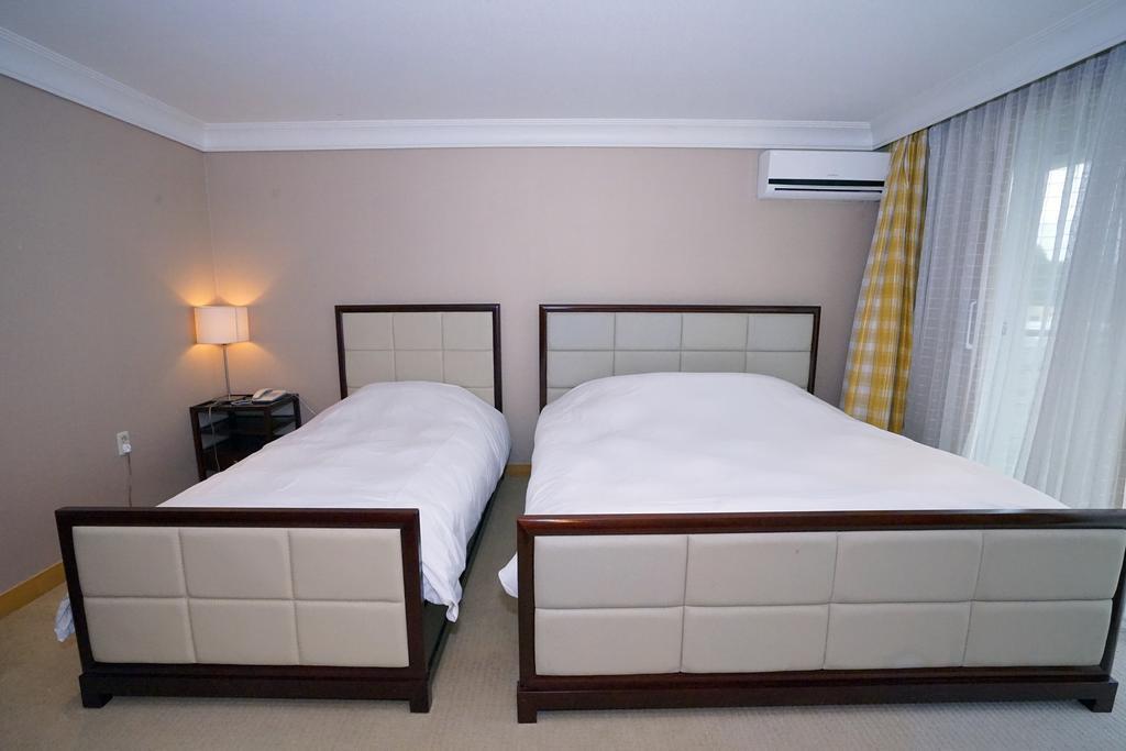 Lake Hills Jeju Resort Seogwipo Extérieur photo