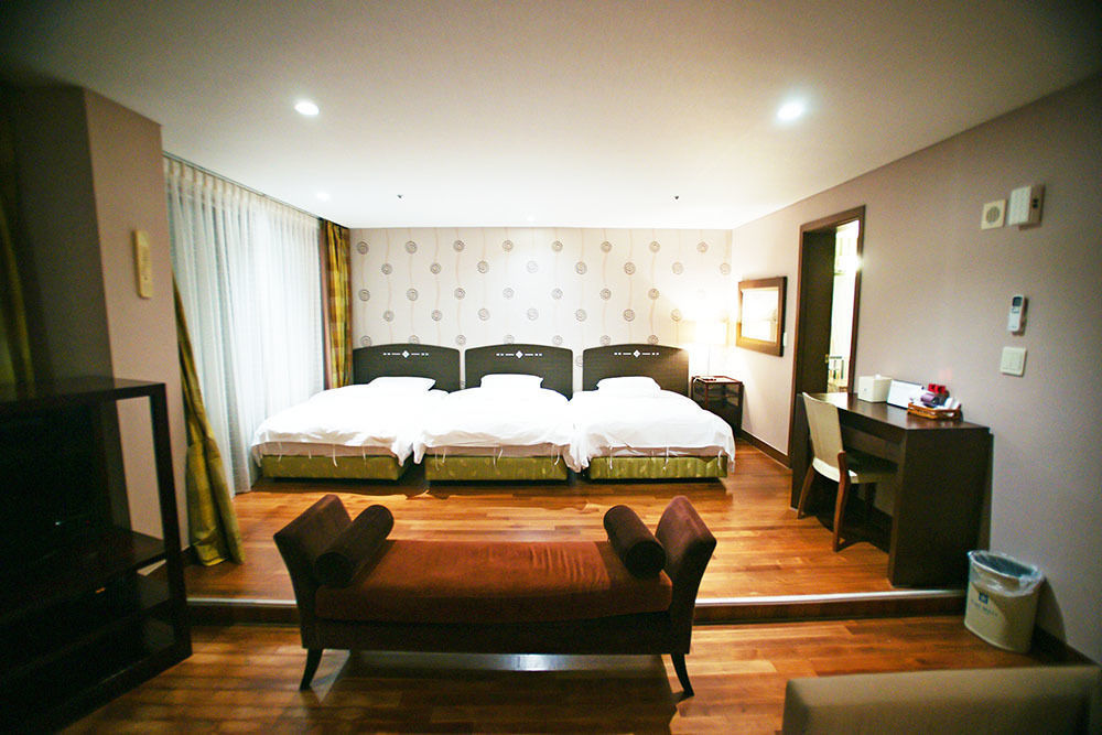 Lake Hills Jeju Resort Seogwipo Extérieur photo