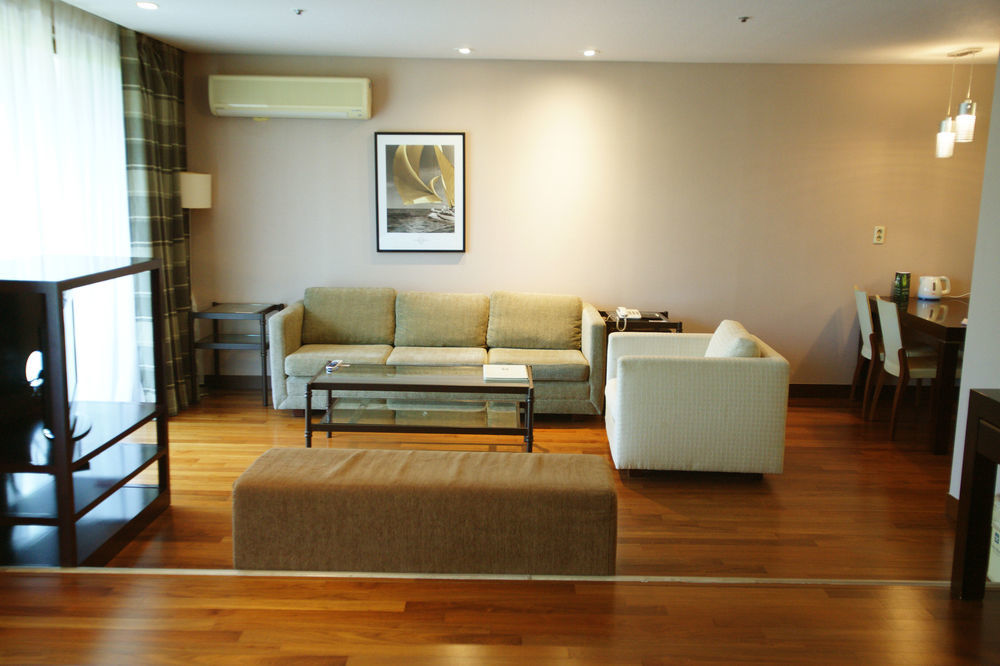 Lake Hills Jeju Resort Seogwipo Extérieur photo