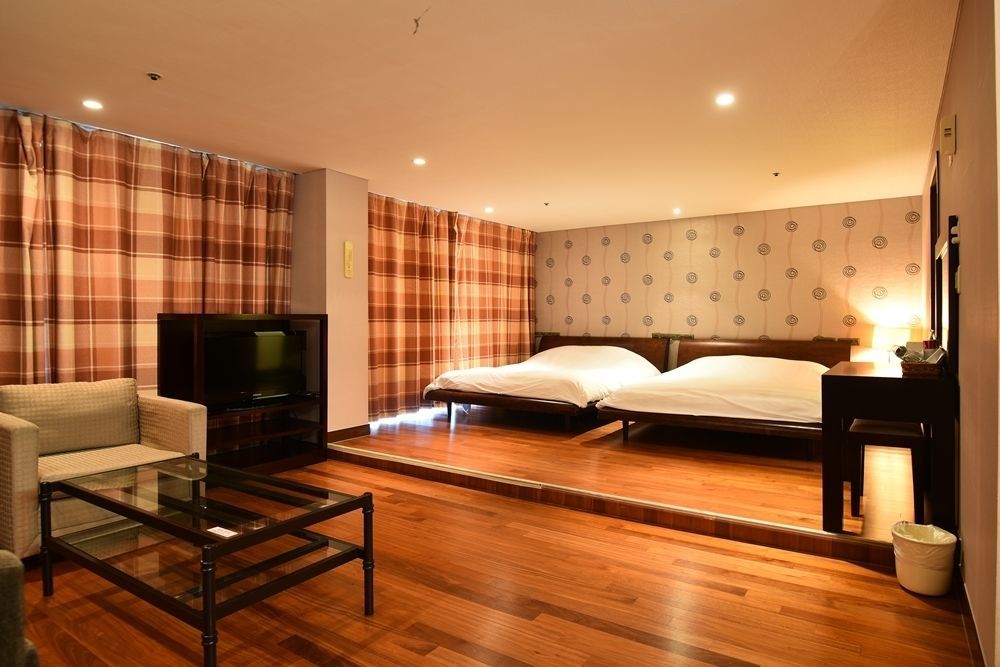 Lake Hills Jeju Resort Seogwipo Extérieur photo