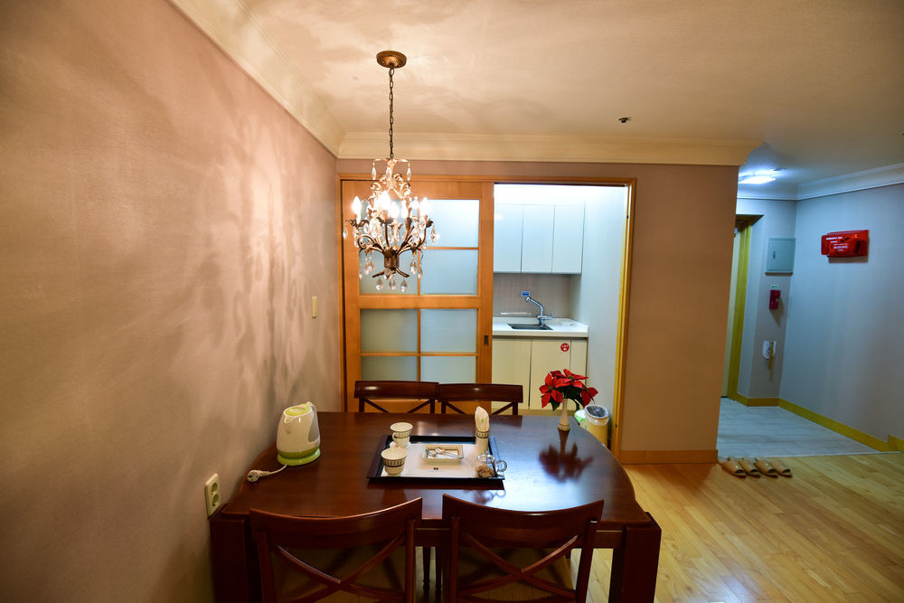 Lake Hills Jeju Resort Seogwipo Extérieur photo