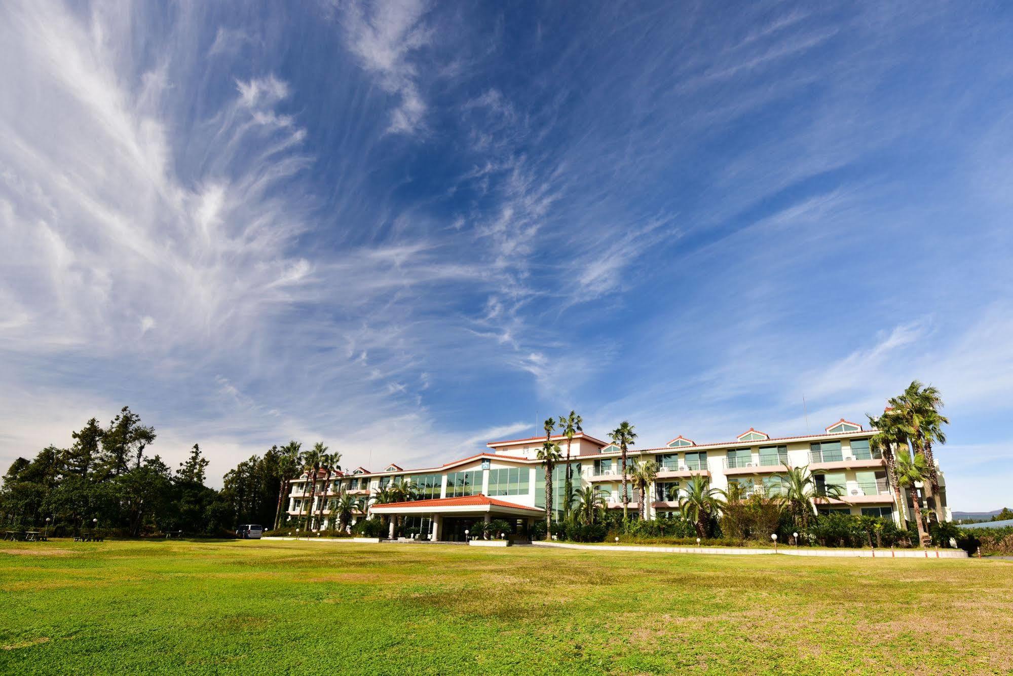 Lake Hills Jeju Resort Seogwipo Extérieur photo