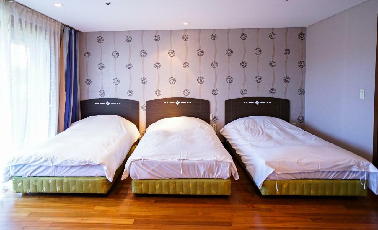 Lake Hills Jeju Resort Seogwipo Extérieur photo